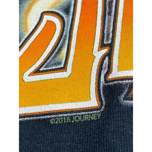 Journey Tour 2018 Black T-Shirt Size M Wings Graphic Gildan Heavy Cotton Rock - Picture 5 of 10